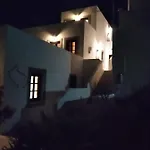 Kominos Apartment *