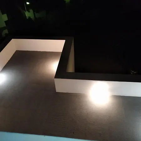 Kominos Apartment *